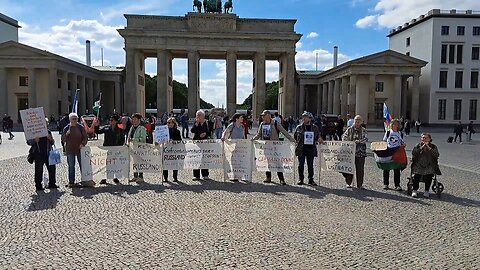 08.05.2024 Antikriegsmahnwache am Brandenburger Tor - Berlin