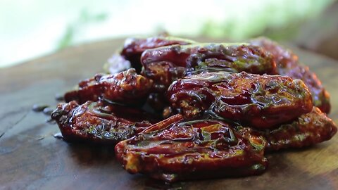 FOREST CARAMELIZED CHICKEN WINGS