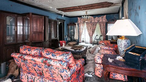 Abandoned Doctor's $3,200,000 Mansion He Passed Away and His Wife Left Everything Behind