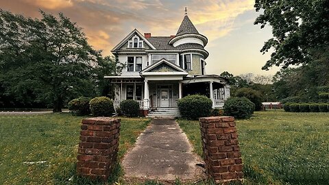 Abandoned 200 year old Millionaires Victorian Mansion