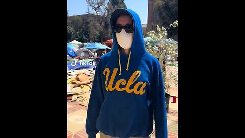 How A Black Man Reacted When A White Pro-Hamas Supporter Told Him He Couldn't Walk Around UCLA