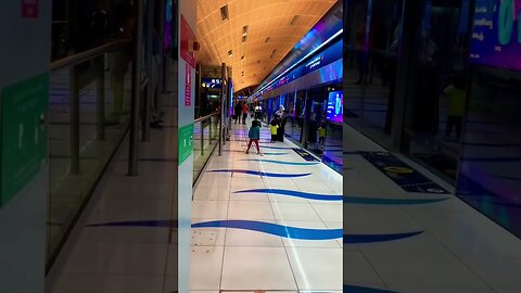 Inside of Dubai Metro 🇦🇪 #dubai #shortsvideo #dubailife