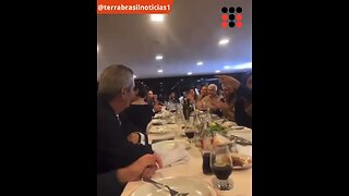 Bolsonaro liga para Valdemar da Costa Neto e se pronuncia em jantar de recepção de parlamentares