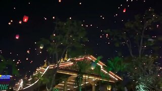 Céus da China são iluminados por milhares de lanternas