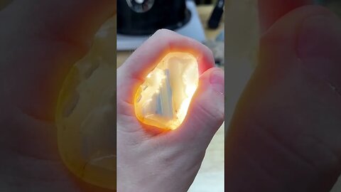 Glowing agate gem 💡