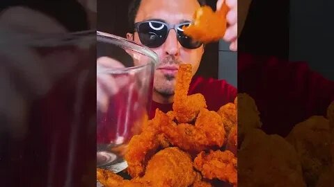 Guy Trying Fried Nashville HOT Shrimp with Smoke Sauce