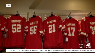 Chiefs Kingdom snaps up AFC Championship swag off Kansas City store shelves