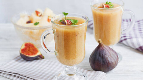 Moroccan Magic in a Mug: The Date & Walnut Smoothie