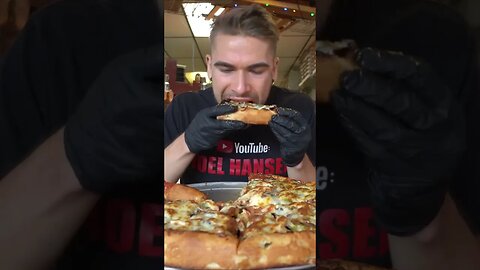 IMPOSSIBLE DEEP DISH PIZZA CHALLENGE (9LB) Texas Sized Food Challenge!