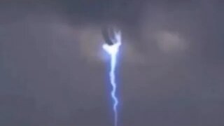 This Phenomena Was Just Recοrded Near Lake Huron, Υet Something Μore Bizarre Ιs Happening In Οhio!