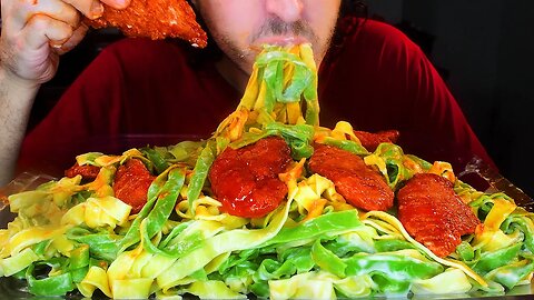 ASMR Buffalo Chicken Fettuccine Alfredo ! NO FORK ! NO TALKING | Nomnomsammieboy