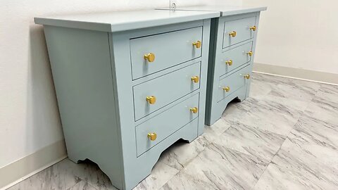 Furniture Flipping- Benjamine Moore Smoke Lacquer on a Set of Thrift Store Nightstands