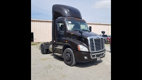 #1282-1 2018 Freightliner Cascadia