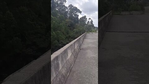 RODOANEL NORTE TRILHA CERCADA DE MATO E RESTOS DE OBRA AREA DE LAZER FAMILIAS E MOTOCICLISTAS