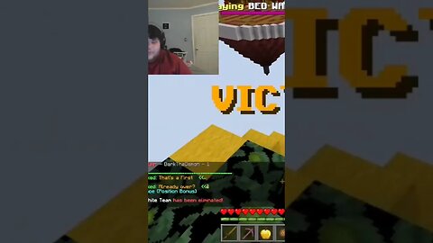 luckiest Minecraft bow shot in bed wars I ever seen, what a shot!