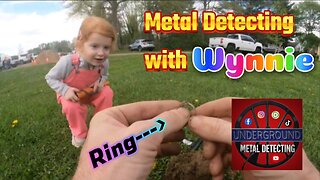 Took my 3 year old Daughter Metal Detecting - We found a Ring!