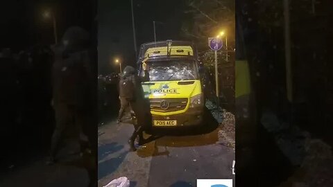 (Breaking News) Crowd Destroy Police Vans Liverpool Asylum seekers Hotel