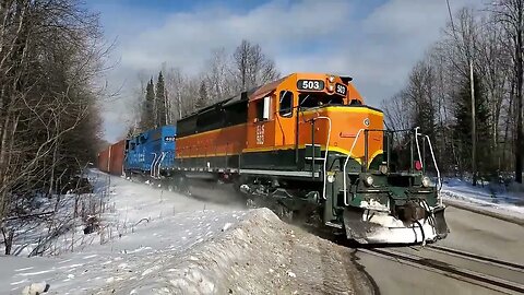 I Had To Race To Catch This Train, It Was Moving! #trainvideo #trains #trainhorn | Jason Asselin