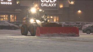 Wisconsinites brace for snowy road conditions through the weekend