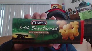 American Tries Clare's Irish Shortbread