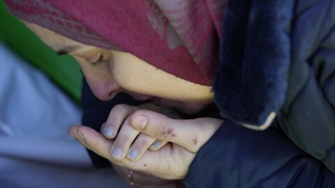 Survivors of Turkey, Syria earthquake struggle to stay warm, fed
