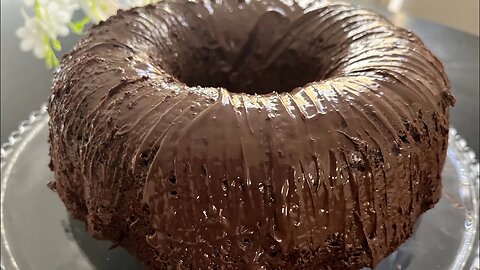 Chocolate cake with chocolate filling and frosting