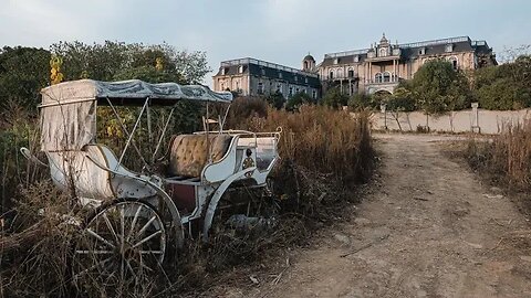 Abandoned Cinderella Millionaires Mansion With Large Indoor Swimming Pool (CHINA 中國)