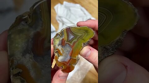 Mind blowing shadow banding on Australian agate 🤯