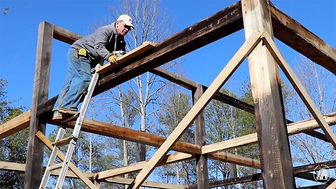 S2 EP27 | WOODWORK | TIMBER FRAME BASICS | SETTING POSTS FOR THE ROOFING PURLINS ON THE CABIN