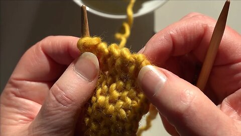 Stockinette stitch and cast off - learn how to knit part 2
