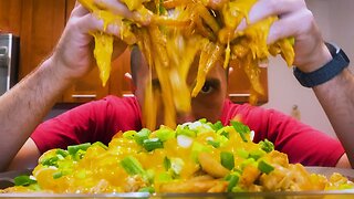 SPICY CHICKEN AND CHEESE FRIES ! 매운 치킨 치즈 감자 튀김 * ASMR MUKBANG NO TALKING * nomnomsammieboy