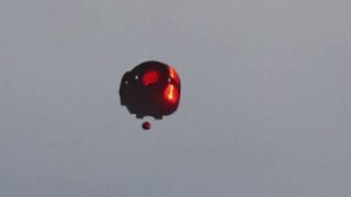 WEIRD UFO 🛸 FLY BY