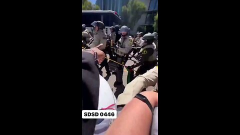 Mass arrests at UC San Diego. Pretty insane that they’re trying to fight police.