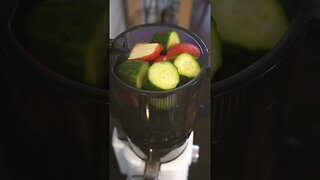 Simple Green Juice | 🌱apple+cucumber+kale