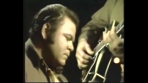 Roy Clark - Yesterday When I Was Young - 1969