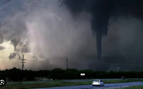 IMPECCABLE TIMING! TWISTERS TRAILER RELEASED AS AMERICA IS BEING DESTROYED BY MAN MADE TORNADOES!