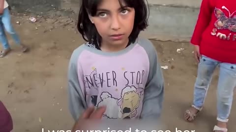 Gaza girl cries seeing journalist who resembles her father _