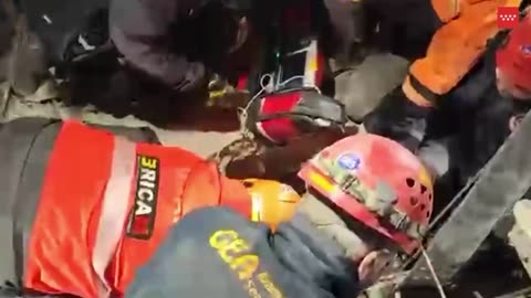 Extraordinary Rescue Of Woman Pulled Alive From Rubble After Six Days Trapped