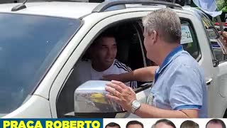 BOLSONARO AMADO NA BAIXADA!