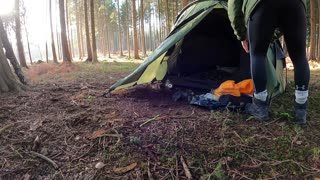 Manipulating the door of the Snugpak tent 19th Jan 2023