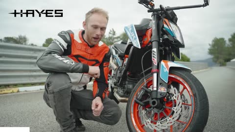 MOTO DRIFT BATTLE - KTM 890 DUKE R vs. MV AGUSTA BRUTALE 800 RR