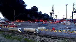 Huge fire at Iskenderun Port after deadly quakes