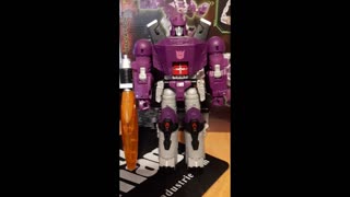 Transformers Kingdom Galvatron WFC-K28 Removing Battle Damage