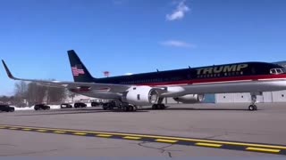 POTUS 45 lands in New Hampshire.