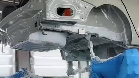 This is how cars get completely painted 😲