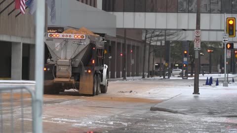 DFW ice storm: How is Dallas handling the messy roads