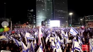 Israelis protest right-wing government in Tel Aviv