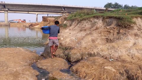 Fishing video || The technique of fishing in the river by applying leather balls || Amazing Fishing