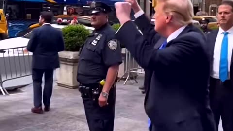 BJ🇺🇸🦅Q-I am so inspired by President Trump. Watching him waving to the crowd yesterday