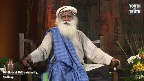 How Do You Tell A Girl You Love Her? Sadhguru Answers (English Subtitles)